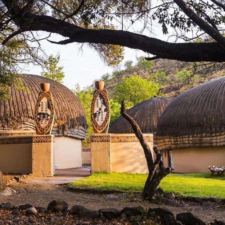 Aha Lesedi African Lodge & Cultural Village Broederstroom Exteriör bild
