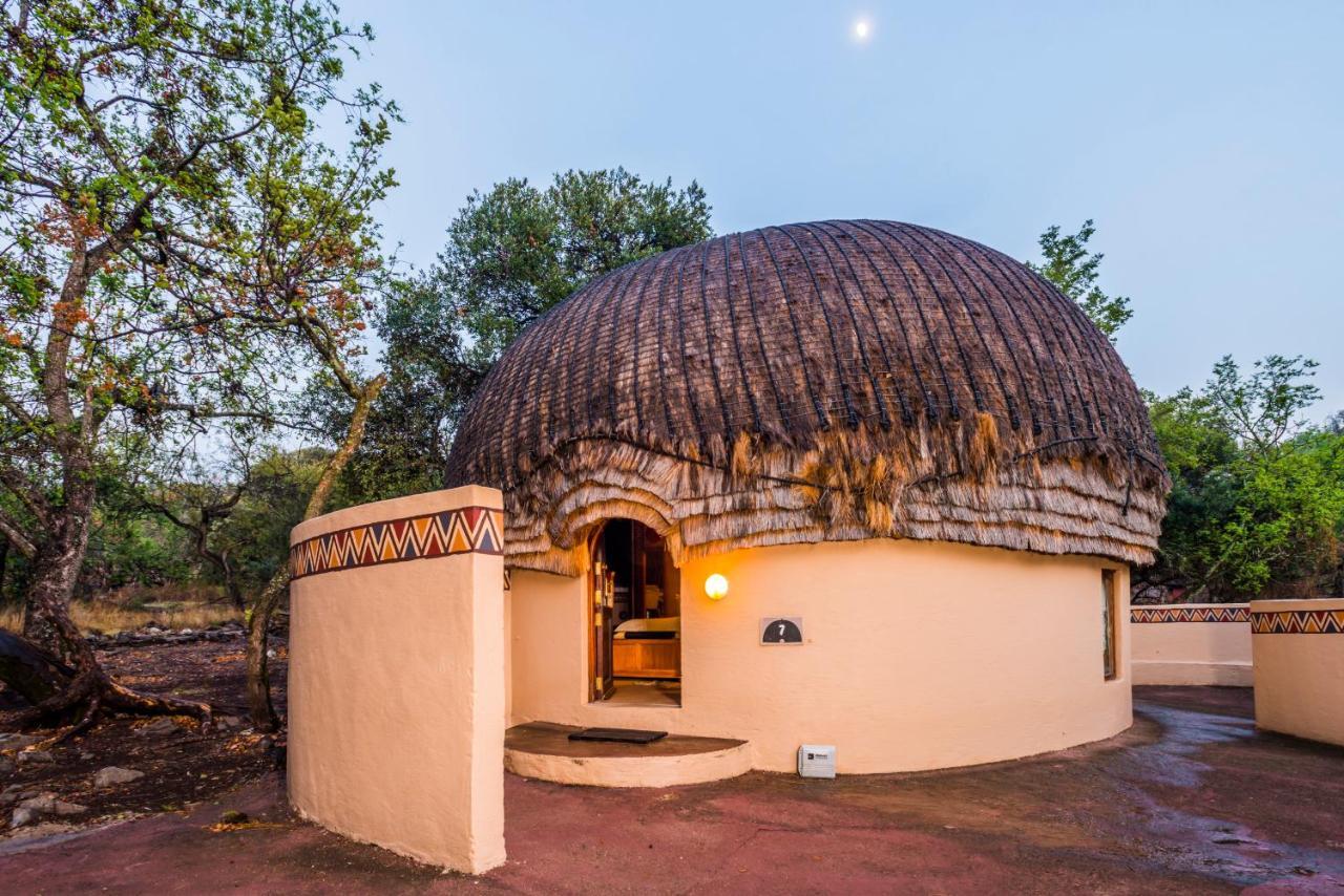 Aha Lesedi African Lodge & Cultural Village Broederstroom Exteriör bild