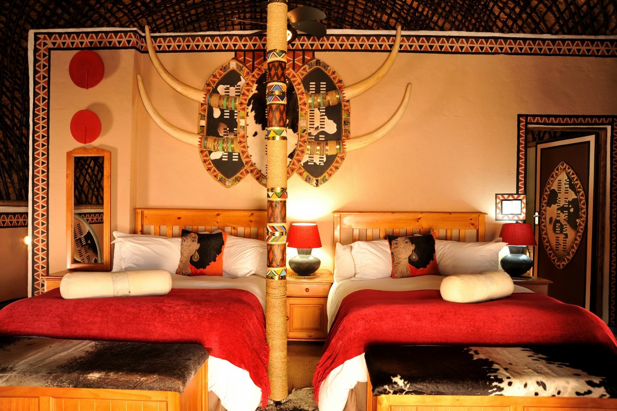 Aha Lesedi African Lodge & Cultural Village Broederstroom Exteriör bild