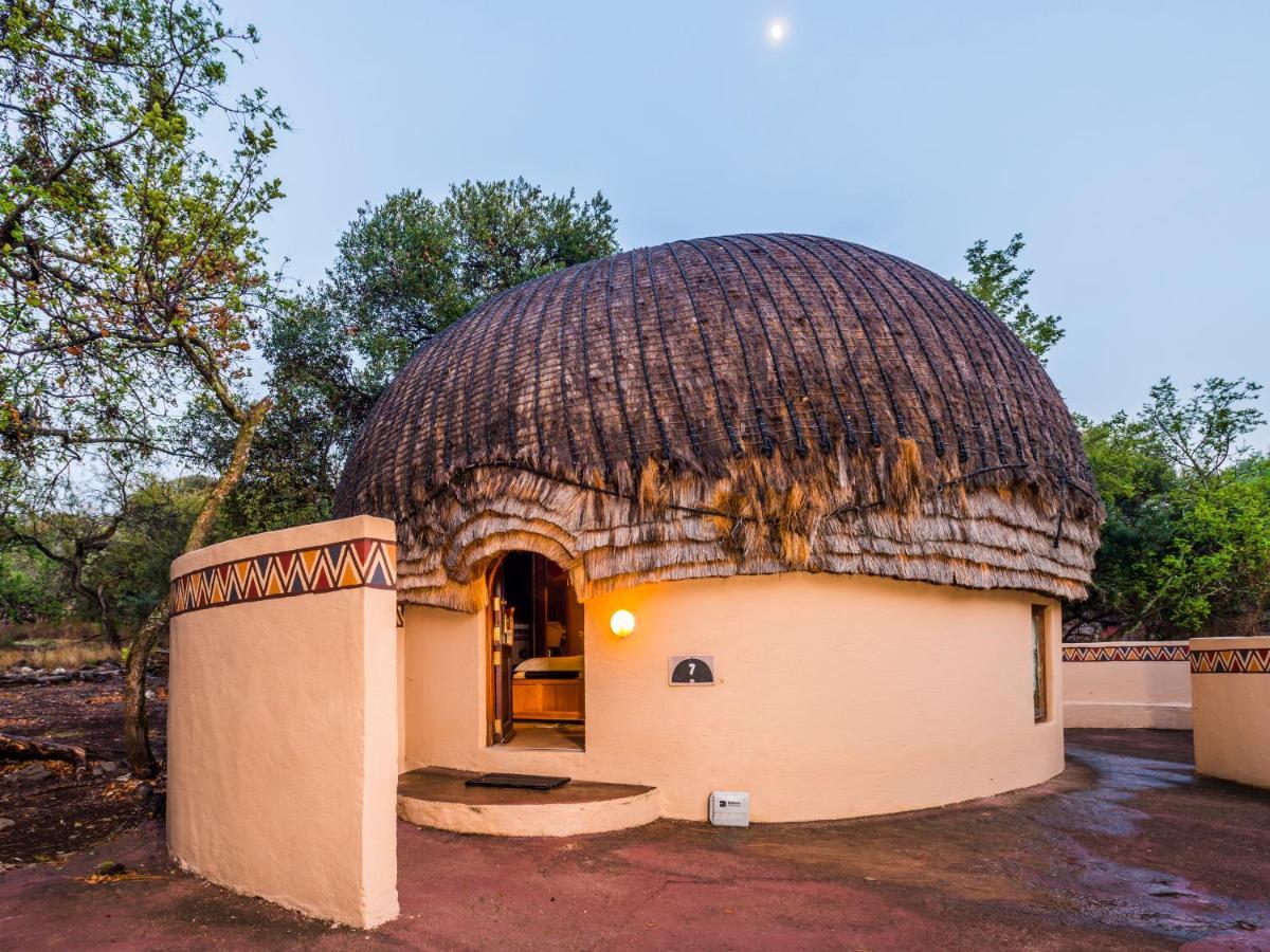 Aha Lesedi African Lodge & Cultural Village Broederstroom Exteriör bild