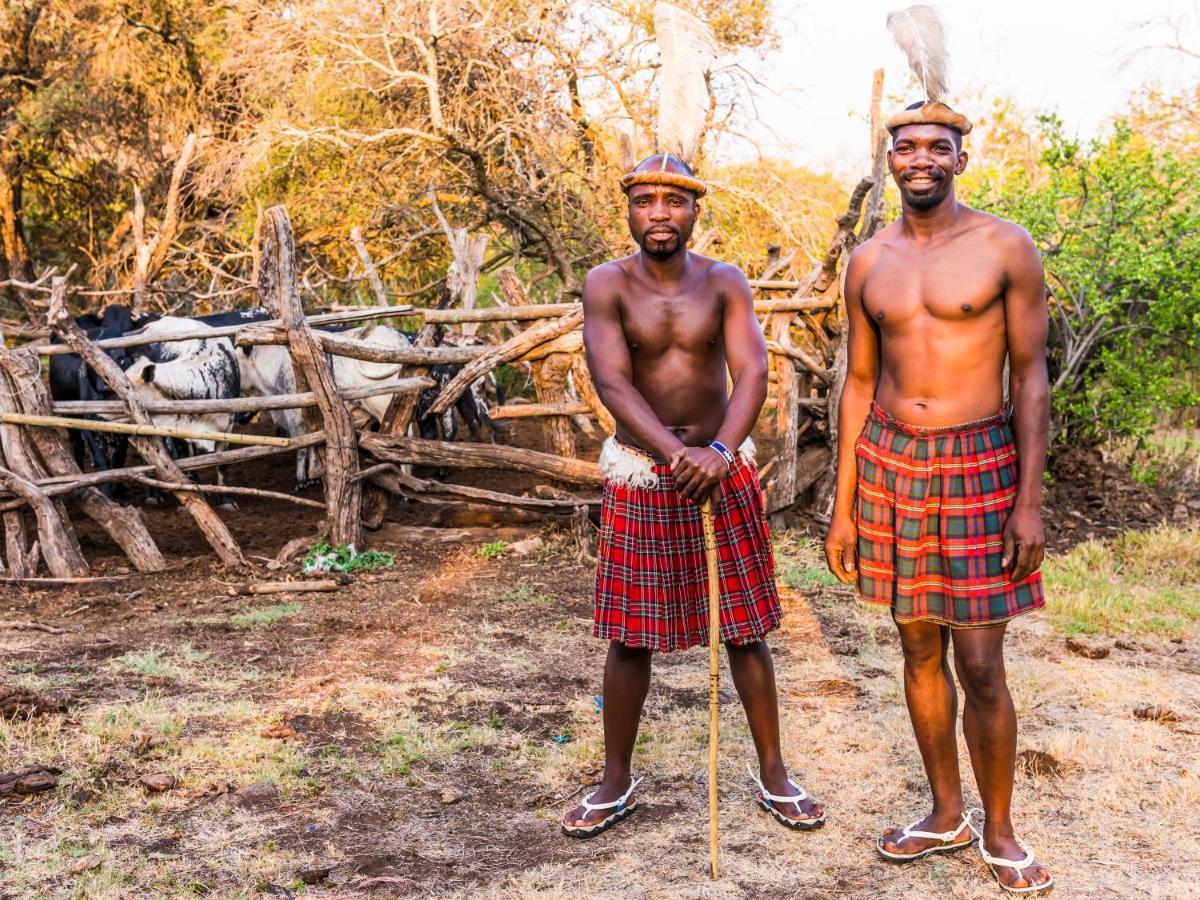 Aha Lesedi African Lodge & Cultural Village Broederstroom Exteriör bild