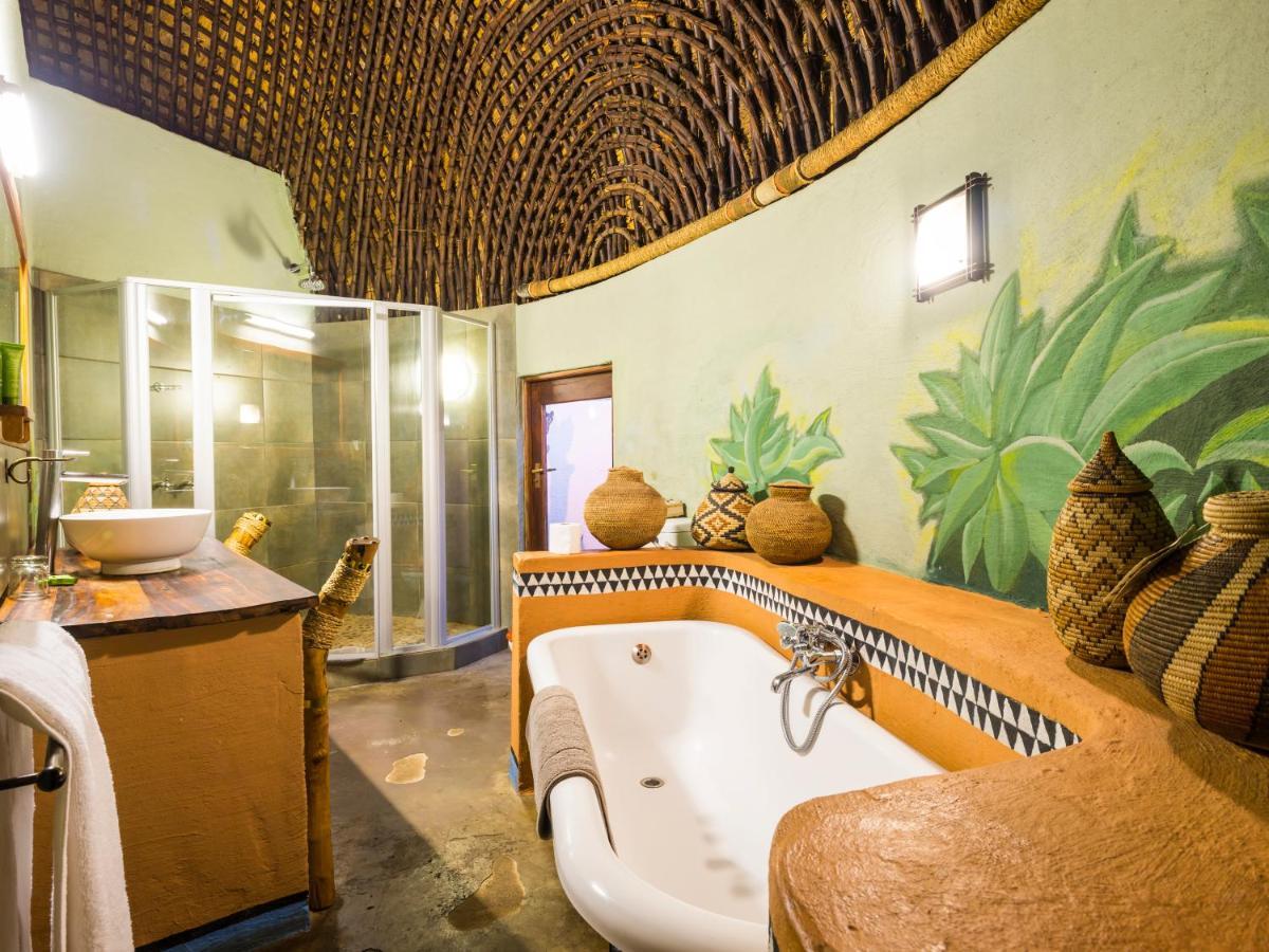 Aha Lesedi African Lodge & Cultural Village Broederstroom Exteriör bild
