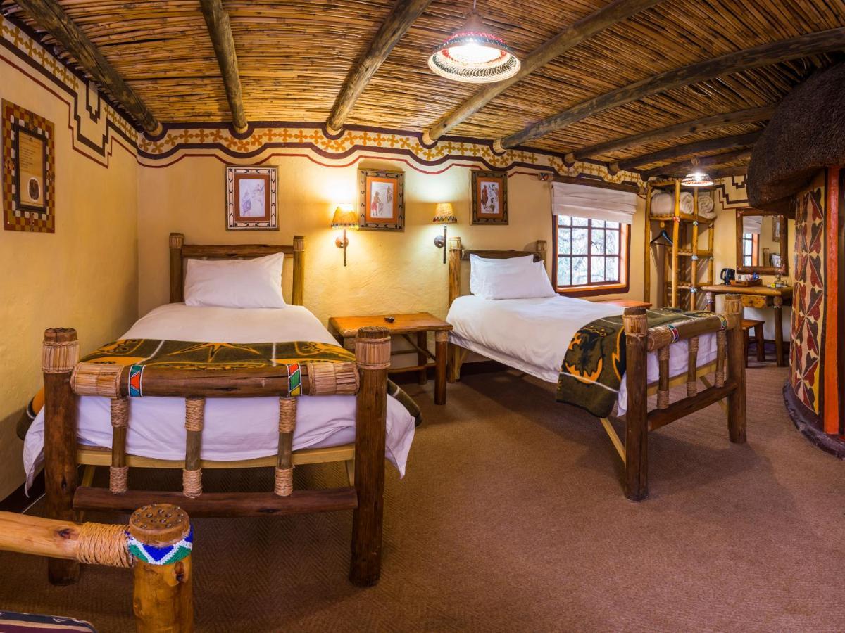 Aha Lesedi African Lodge & Cultural Village Broederstroom Exteriör bild