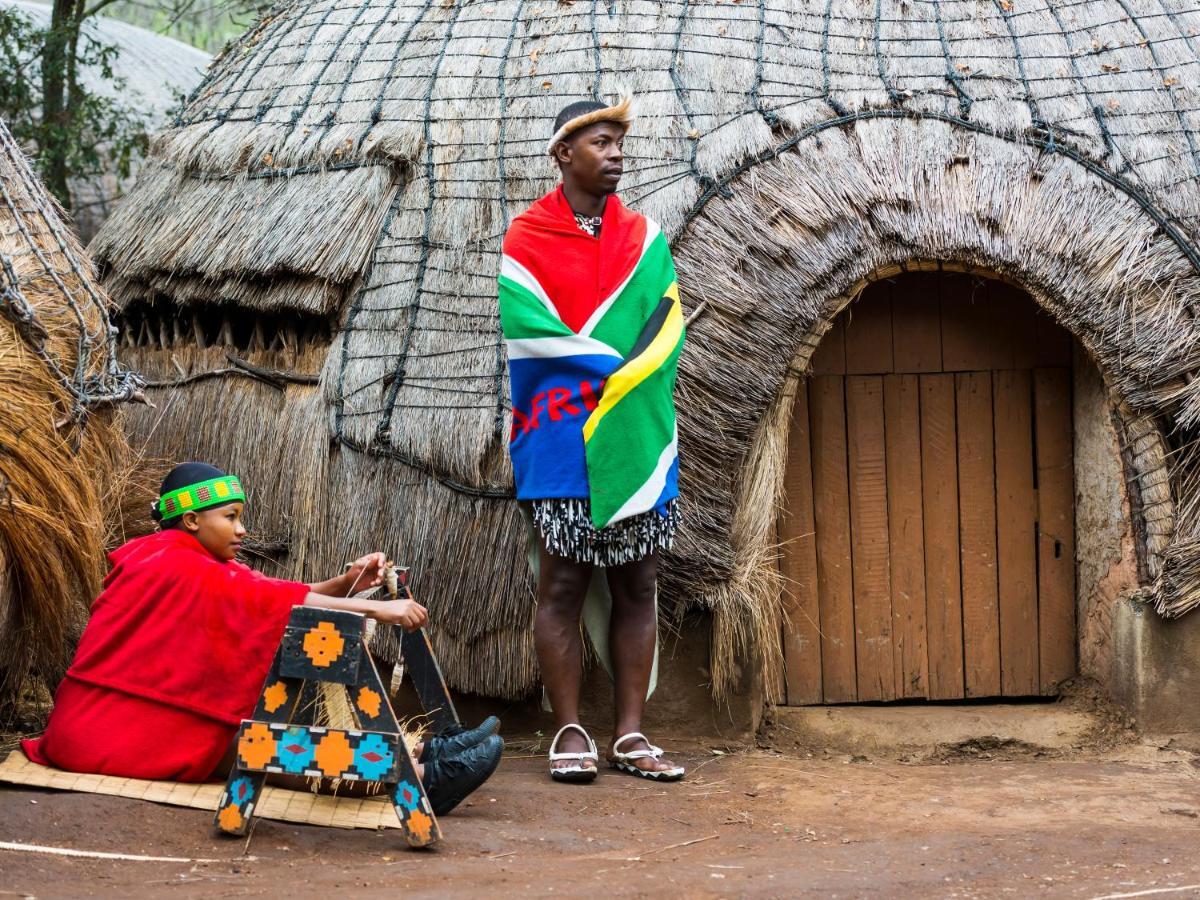 Aha Lesedi African Lodge & Cultural Village Broederstroom Exteriör bild