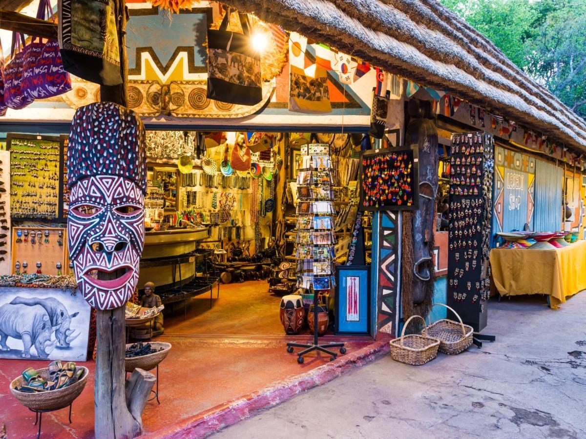 Aha Lesedi African Lodge & Cultural Village Broederstroom Exteriör bild
